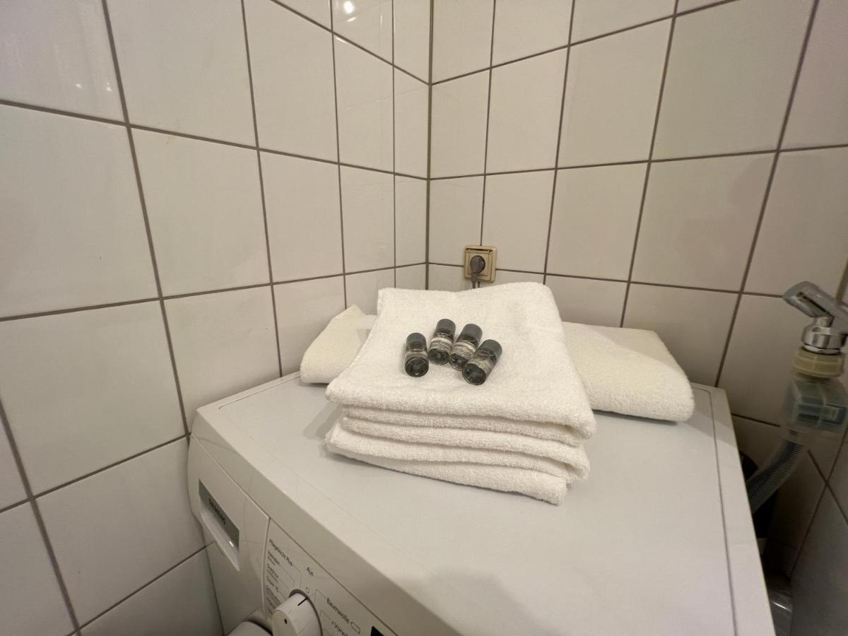Maisonette Penthouse Fuer 8 Personen By Rabe - Free Netflix & Kostenloser Parkplatz & Grosse Terrasse Karlsruhe Zewnętrze zdjęcie