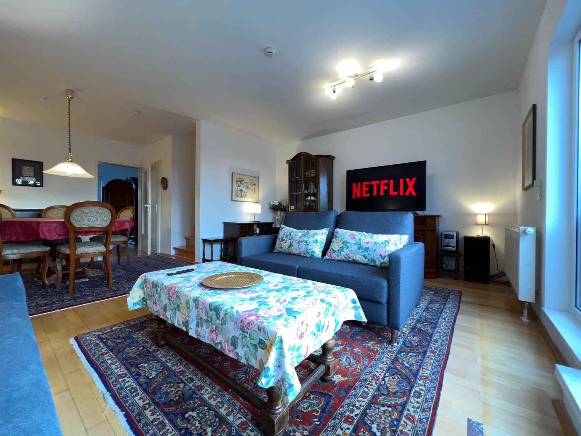 Maisonette Penthouse Fuer 8 Personen By Rabe - Free Netflix & Kostenloser Parkplatz & Grosse Terrasse Karlsruhe Zewnętrze zdjęcie